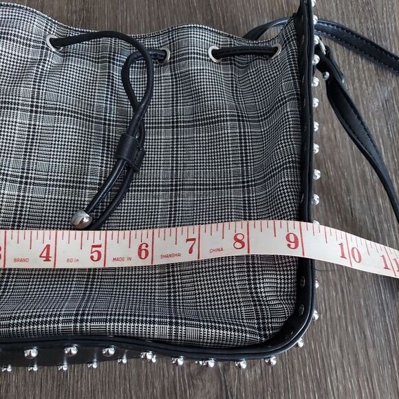 ALDO Synthetic Neverland Plaid Cinch Crossbody Bag - Picture 8 of 9